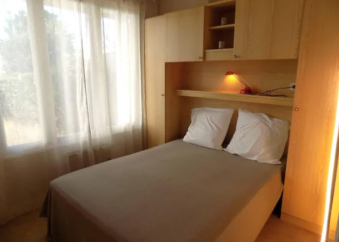 Appartement - Du Chay - En Rez-de-jardin Avec Apercu