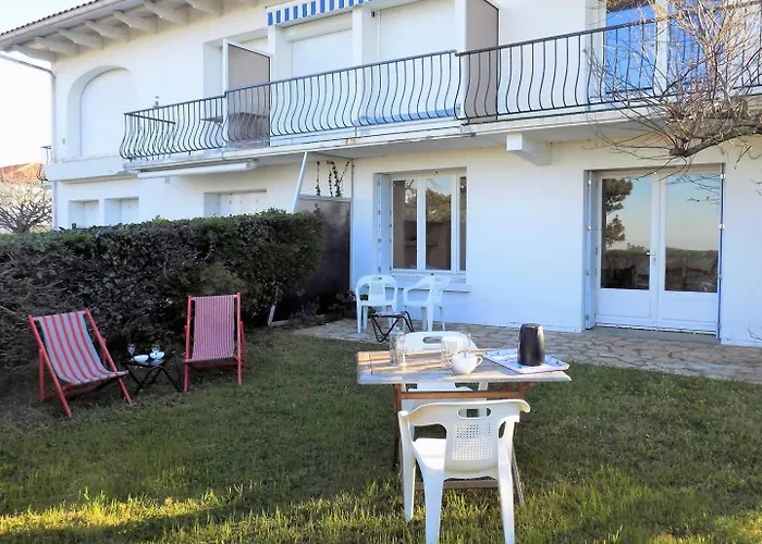 - Du Chay - En Rez-de-jardin Avec Apercu Appartement Royan